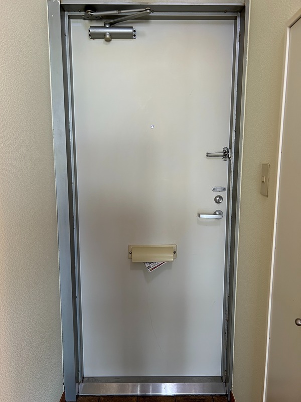 グランドシティ八木沢 玄関