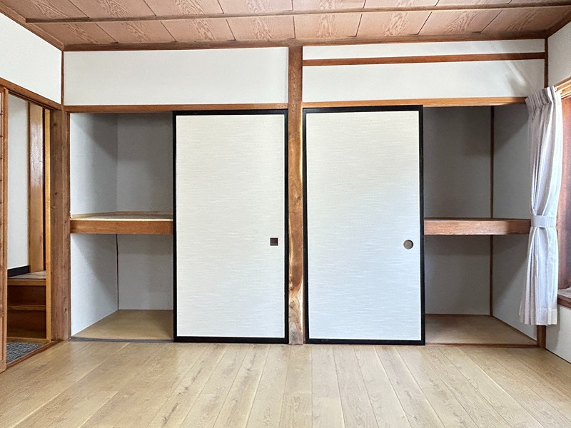穂波温泉西湯ベランダ付戸建 収納