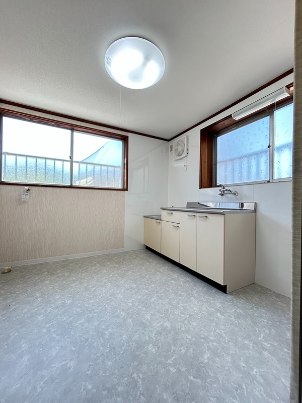 穂波温泉西湯ベランダ付戸建 キッチン