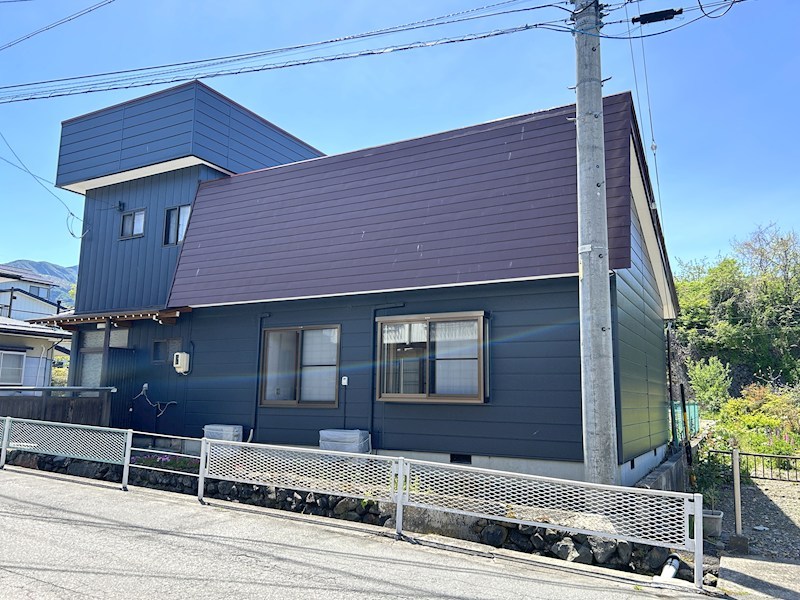 穂波温泉西湯ガレージ付戸建 外観