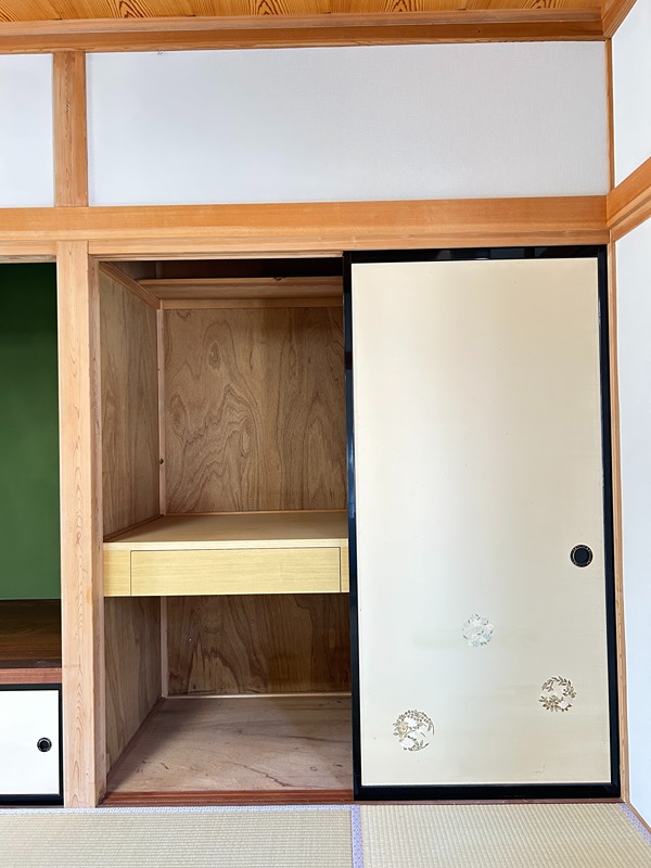 穂波温泉西湯ガレージ付戸建 収納