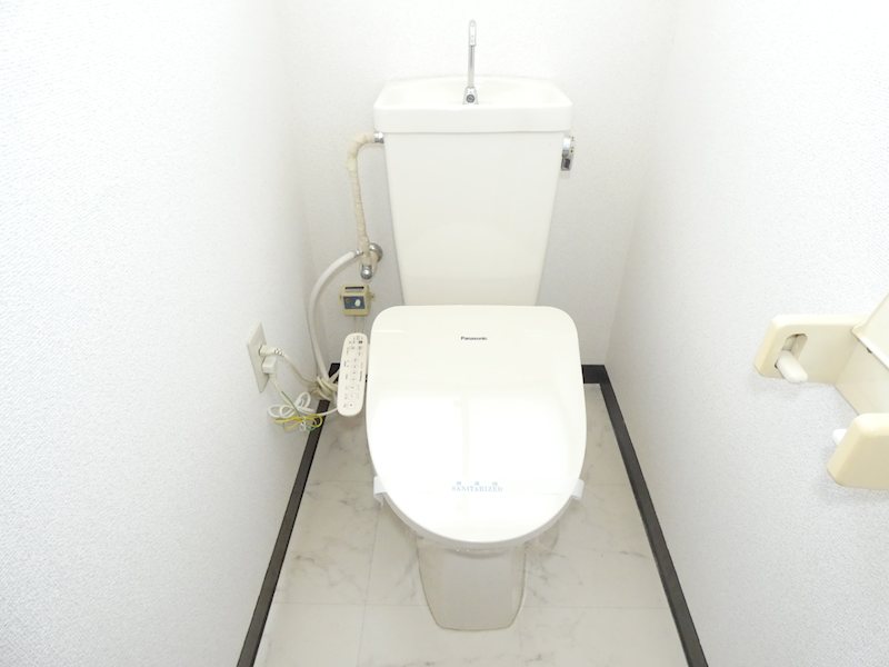 WESTFLATS A棟 トイレ