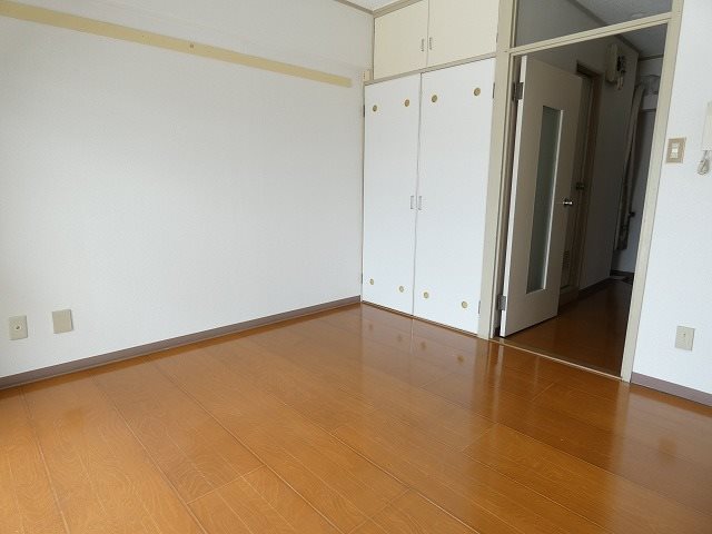 リバーサイドマンション ベッドルーム