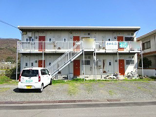 さかえ荘 駐車場