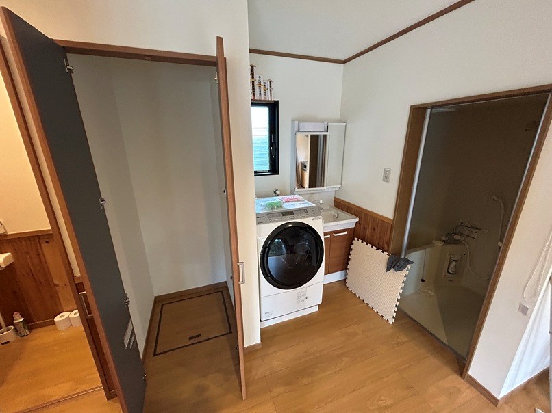 軽井沢・鳥井原戸建 洗面所