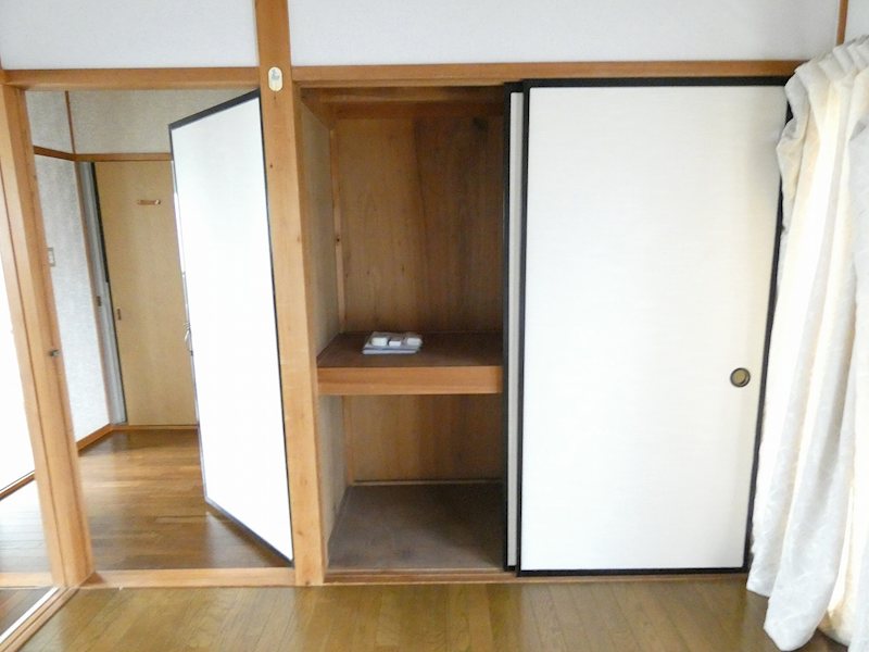 メゾネット加山 収納