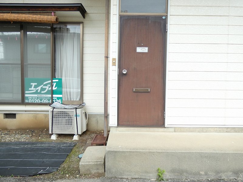 メゾネット加山 玄関