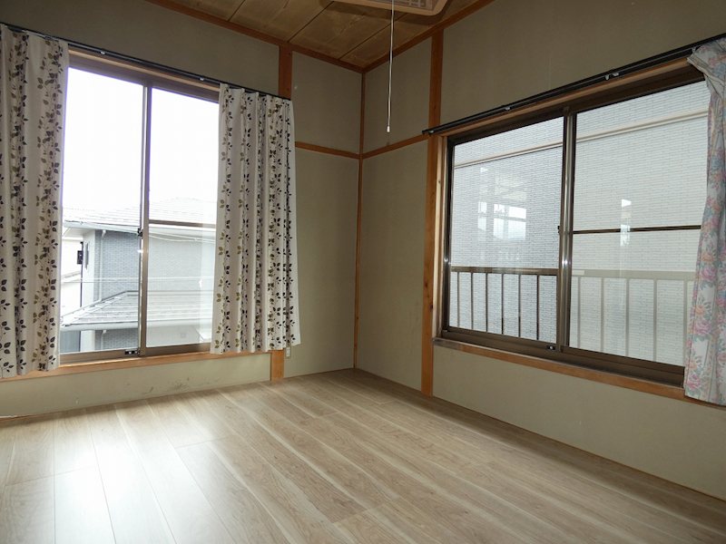 メゾネット加山 ベッドルーム