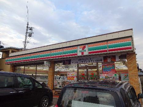 アップルハイム コンビニ