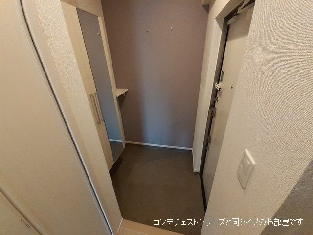 ヒコ　ジェルム 玄関