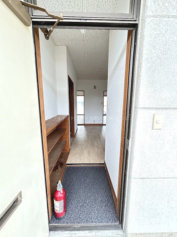北村ハイツ 玄関