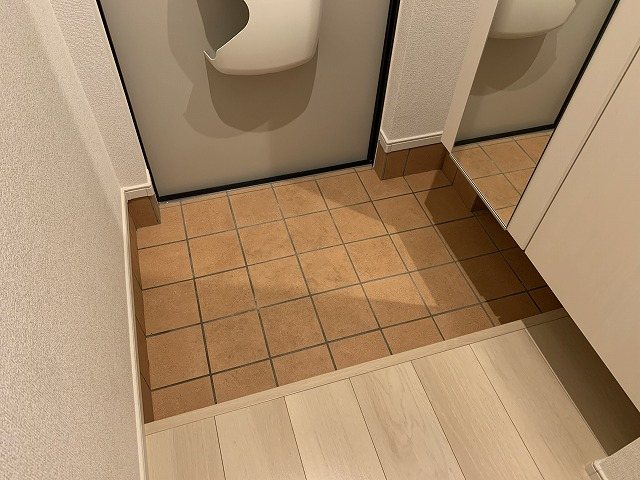 グランライトB 玄関