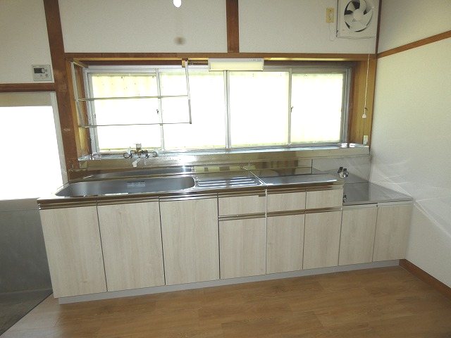 森のこだま日影 キッチン