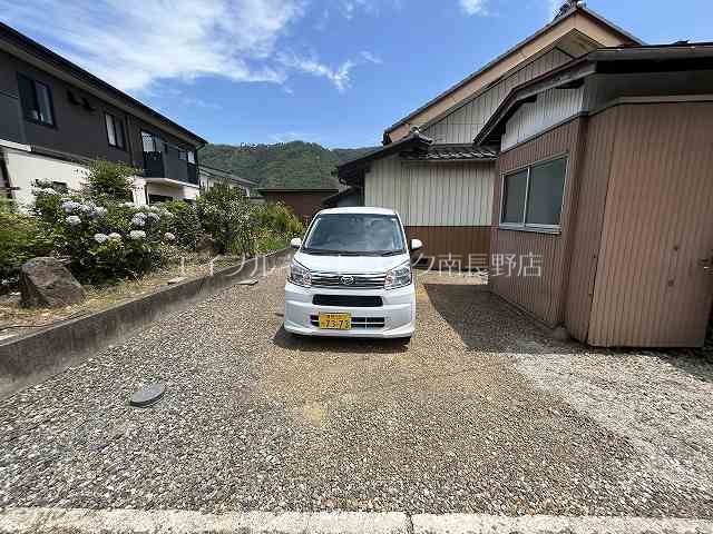 宮坂様戸建 駐車場
