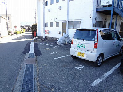 上荒井青山ハイツ 駐車場