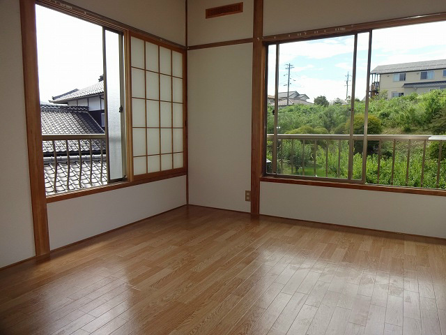 上荒井青山ハイツ ベッドルーム