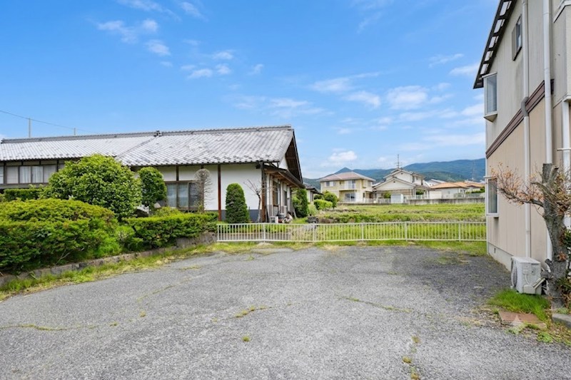 アトゥレあすかB 駐車場