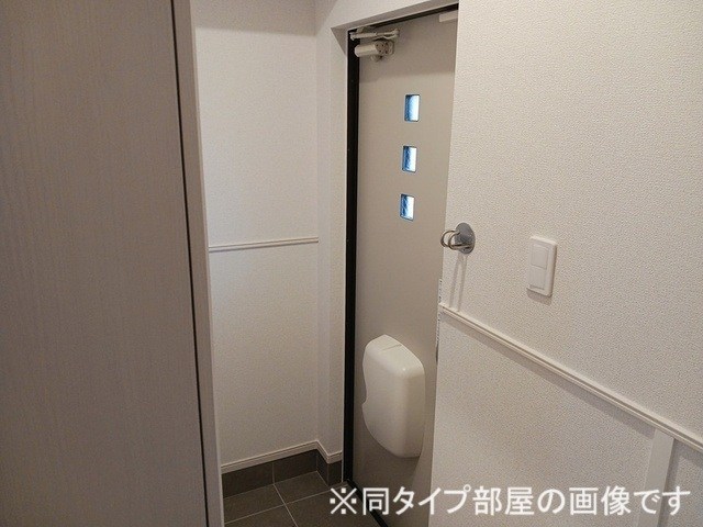 ミニョン　フロル　Ａ 玄関