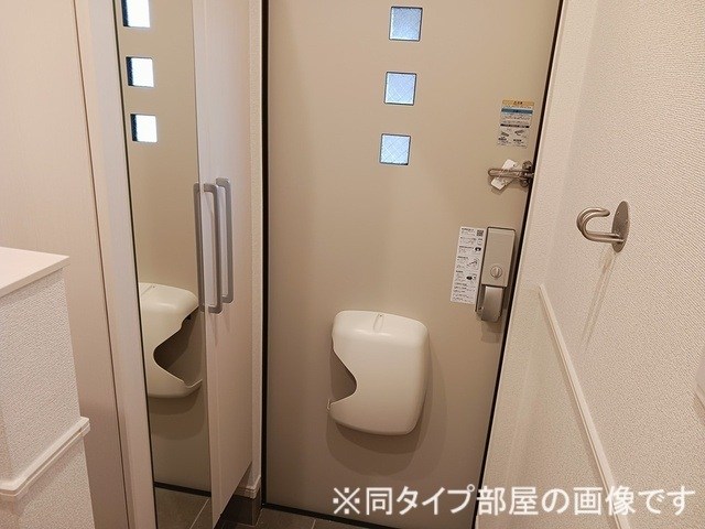 ミニョン　フロル　Ａ 玄関