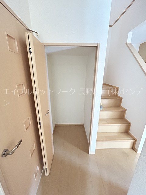 クランツウェストＡ 収納