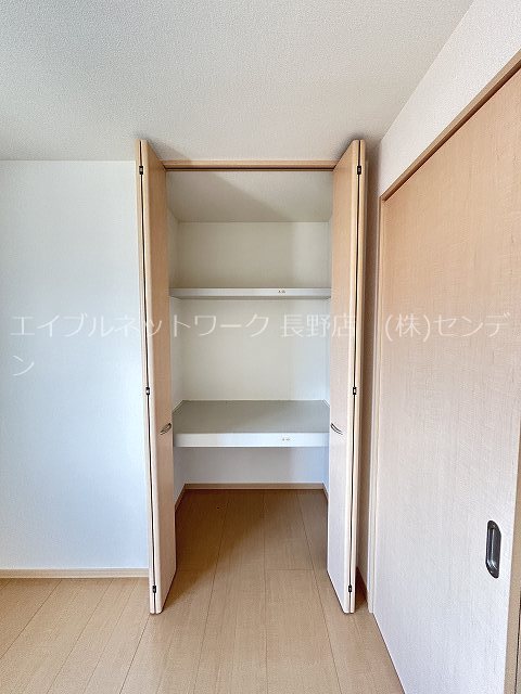 クランツウェストＡ 収納
