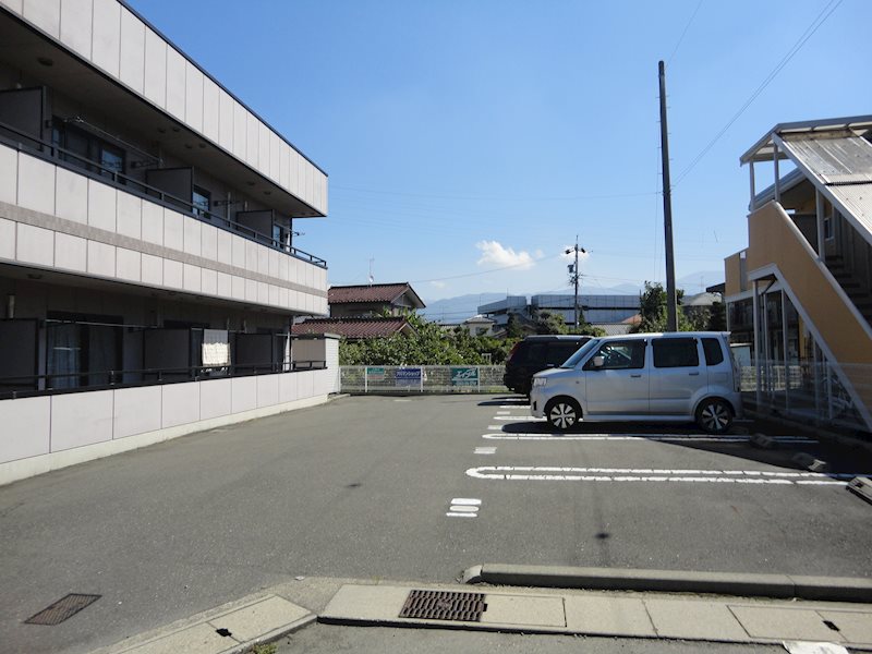 エルピスフタゴ 駐車場