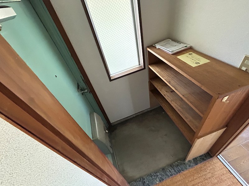 コーポかしわ 玄関