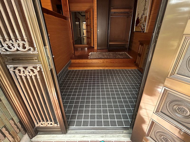 開智借家 玄関