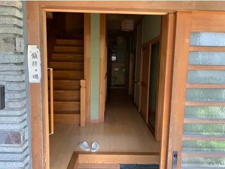波田貸家 玄関
