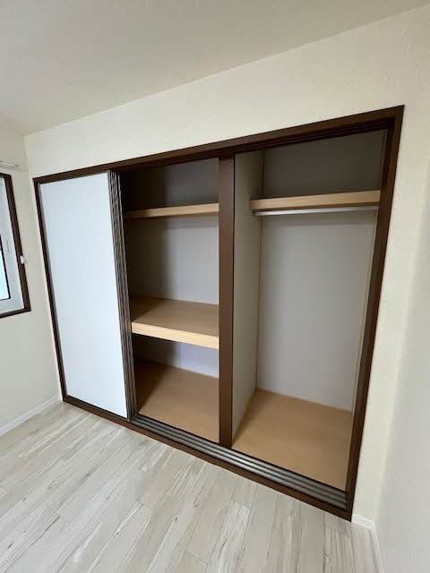 バリュージュあずまだC 収納