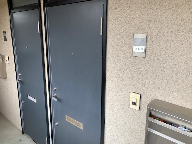 治荘 玄関
