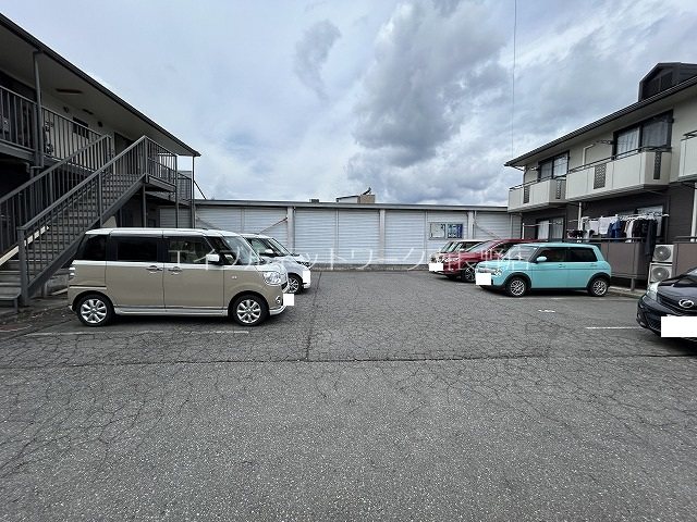 シティハイムA 駐車場