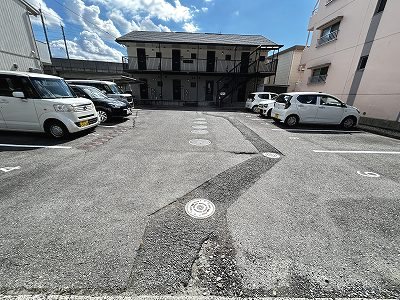 セジュール開沖 駐車場