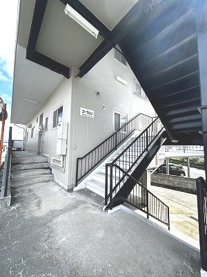 コーポ辰巳 エントランス
