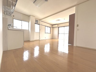 コーポ辰巳 リビング