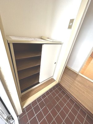 コーポ辰巳 玄関