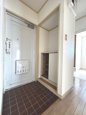 コーポ辰巳 玄関