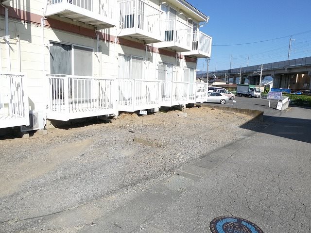 Ｆドエル 駐車場