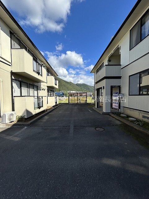サンビレッジ東永Ａ棟 駐車場