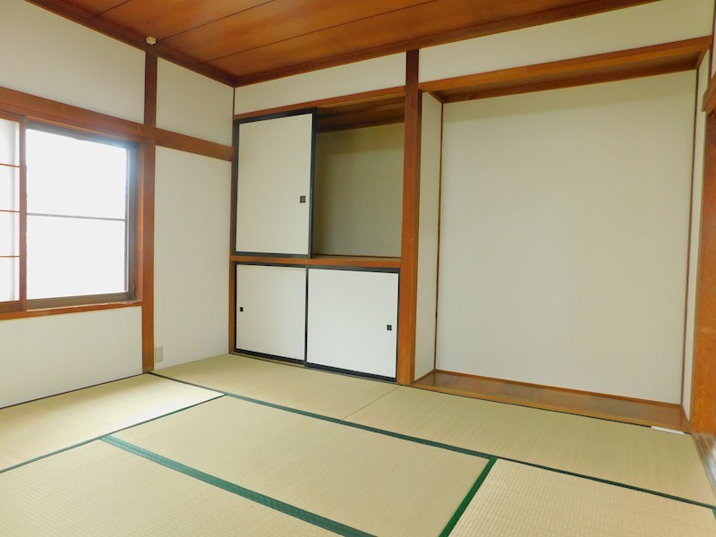 下田アルプス区貸家 収納