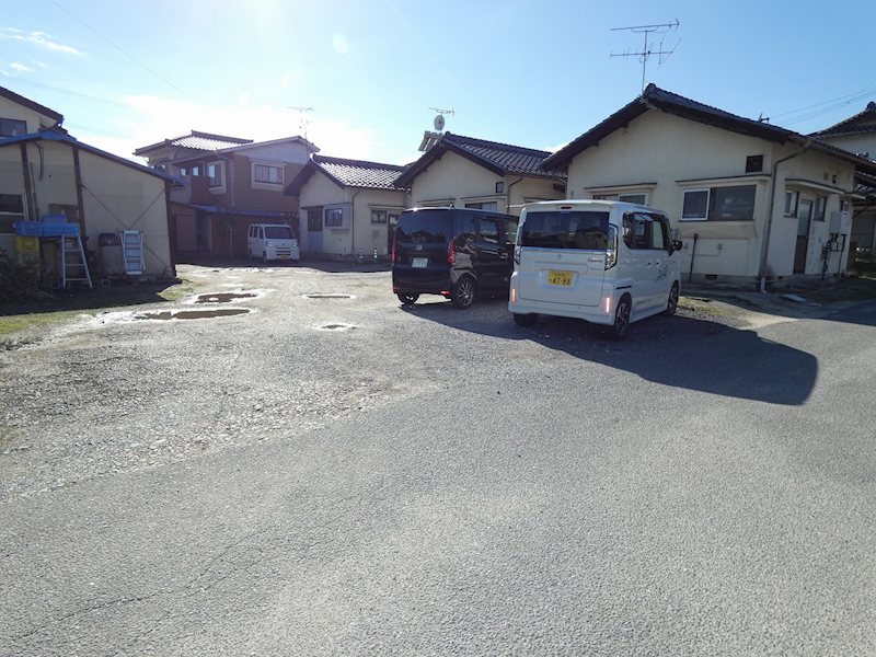 森下アパートB 駐車場