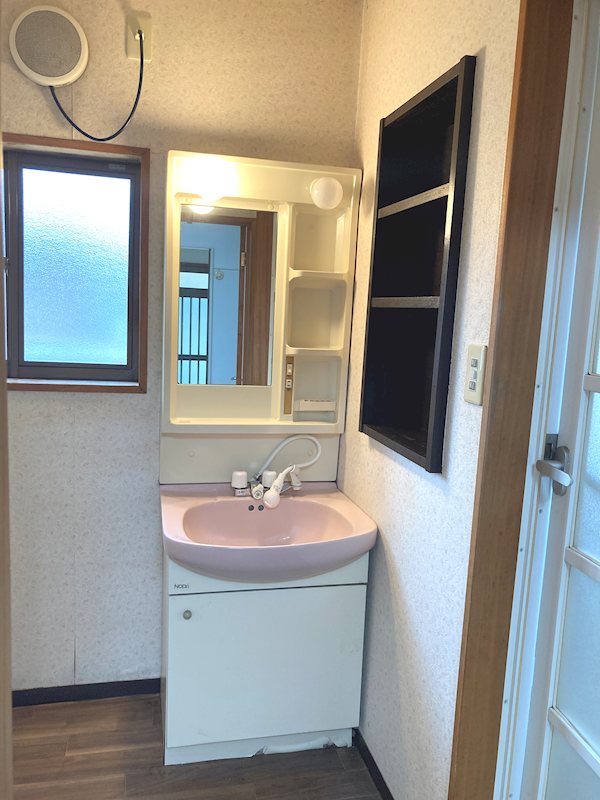 波田森口ゆうさん貸家 洗面所