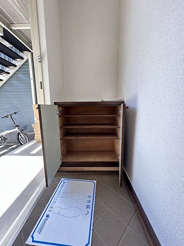 ベルエポックA 玄関