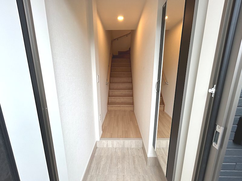 グランデール元町 玄関