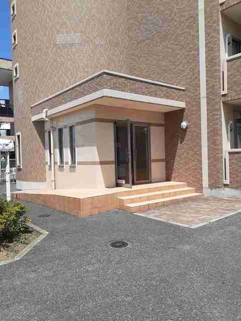 エターナル南与野 エントランス