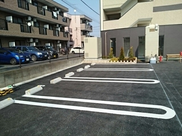 エクセレント　クローバー 駐車場