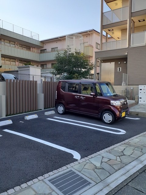 スプレッド与野 駐車場