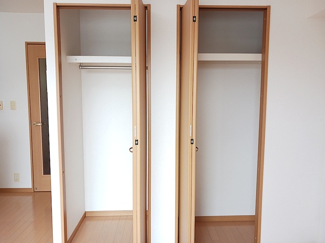 メゾン　ド　レイ 収納