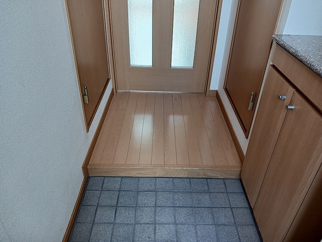 メゾン　ド　レイ 玄関