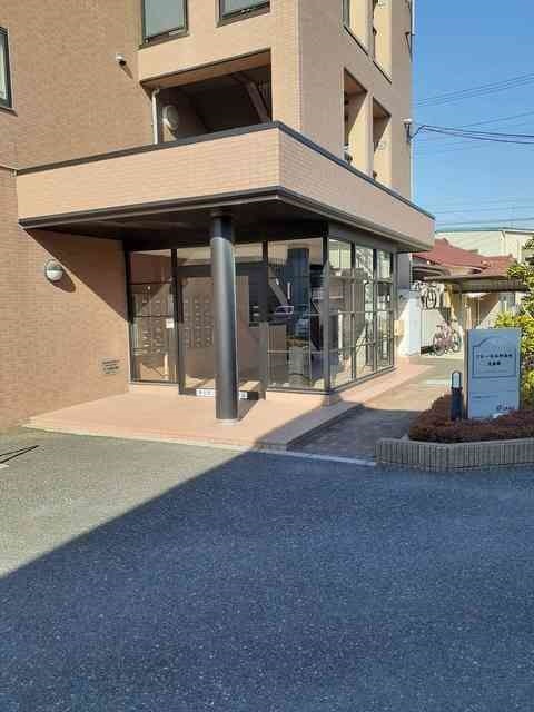 フレール与野本町　弐番館 エントランス